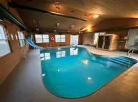 Private Heated Pool House with Sauna CL