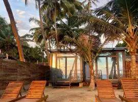 Boxed Breeze Beach Apartments Mirissa