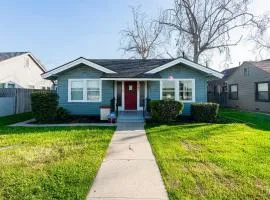 Luxury Stay Near Downtown Bakersfield