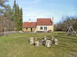 Spacious Holiday Home On A Large Natural Plot