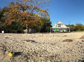 Bantayan Beachfront Seacamp Okoy Private House Operated by In Dai Aquasports and Beach Resort, Hotel in Bantayan