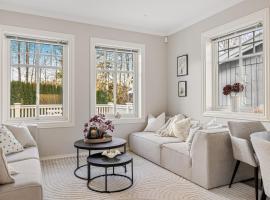 Beautiful vacation apartment for rent - fully furnished, Hotel in Sandefjord