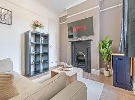 NHS Staff - Contractors - Professionals - University