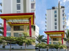 Townhouse Oak near Losari Beach formerly Lynt Hotel Makassar, hotel i Pampang