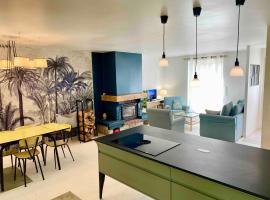 Gîte rénové, campagne au calme à 2,4km de la mer, kids friendly, hotel v destinaci Jullouville-les-Pins