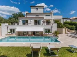 VILLA MANDARA 8&2, Emma Villas
