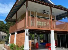 Grand Kampung Ayer Hitam