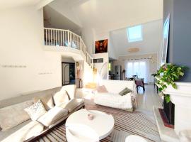 La Villa Enchantée 6 to 7 people near Disneyland, hotel a Saint-Thibault-des-Vignes