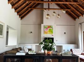 Papillon Farmhouse - Organic Farm Jeffrey's Bay, hotel di Jeffreys Bay