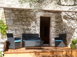 Les Dolines, Hotel in Balazuc