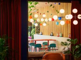 ClapClap Hôtel, Food & Bar، فندق في ستراسبورغ