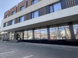 Auris Hotel & Restobar – hotel w mieście Ałma-Ata