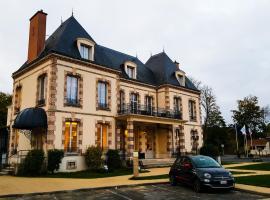 Résidence Château du Mée, hotel a Le Mée-sur-Seine