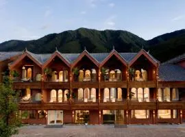 Lugu Lake And share resort hotel
