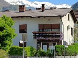 Gravitacija East, hotel a Tolmin