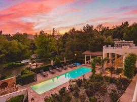 5 Acre Estate w Lake Pool Hot Tub De Luz by AvantStay, Hotel in Murrieta