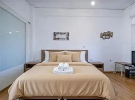 Grand Supreme Xolargos Next to metro