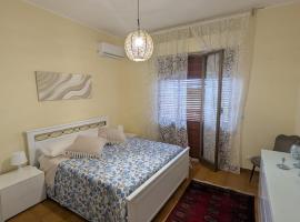 Nucifora's House, hotel i Riposto