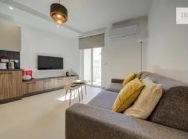 Central Two Bedroom Apartments with Balcony, Wifi and AC