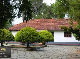 Kalyani Resort, hotel di Meppādi