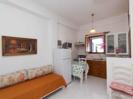 Cycladic Grandma's Apartments, hotel sa Parikia
