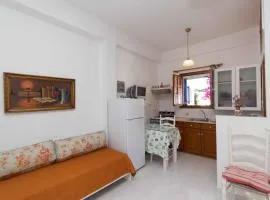 Cycladic Grandma's Apartments