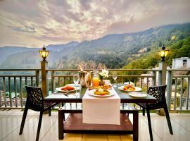 PR Woods - A Four Star Luxury Resort in Nainital, hotel i Nainital