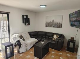 Practical and Comfortable in a quiet area, hotell i Saltillo
