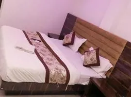 The Grand Inn Just Near New Delhi Railway Stations