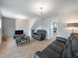 5 BR House Ideal for Contractors & Free Parking