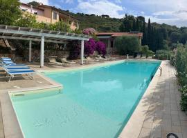 Appartamenti Le Solane - Goelba, hotel em Marmi