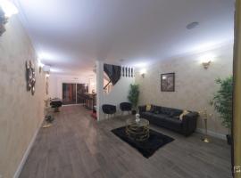 Suite Elégante à Limoux, hotel v mestu Limoux
