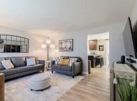 4BR 2BA Dog Friendly 3 Kings Walk to Lambeau