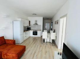 Modern Comfort Apartment - WiFi & Free Parking, Hotel in Galanta