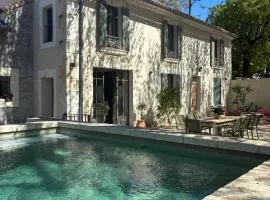 "Mas des petits", Suite privée au pied des Alpilles