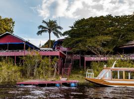 Vista do Lago Jungle Lodge, hotel u gradu 'Cajual'