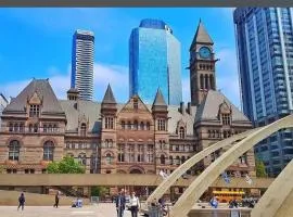 Exclusive Queen St Downtown Full House-PRIVATE PATIO