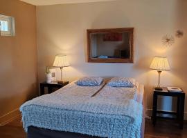 Villa Tammikallio Guest House, near the airport - Kodikas vierasmaja Tuusulassa โรงแรมในตูซูลา