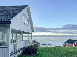 5 Bedroom Gorgeous Home In Vanse