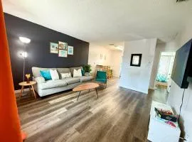 Tampa Bay Apartment Near Airport, Beaches, Downtown St Pete & Raymond James Stadium