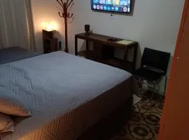 Apto Completo a 100m Praia do Forte com Ar e Wi-Fi