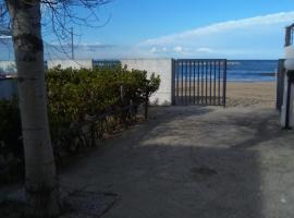 Casa in riva al mare, hotel en Tollo