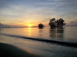 Phuket Beach house paklok