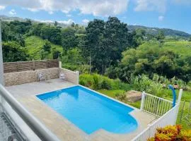Appartement avec piscine et stationnement à Ducos