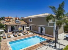 Villa Teotel by Villa Plus