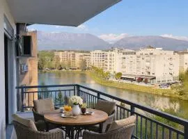 Prestige Lakeview Apartment Tirana