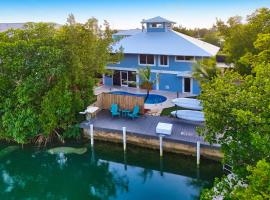 Waterfront Private Home with Pool-Family and Pet Friendly, khách sạn ở Marathon