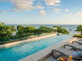 Iguana Surf Boutique Hotel Tamarindo Rooftop Pool & Beachfront Suites