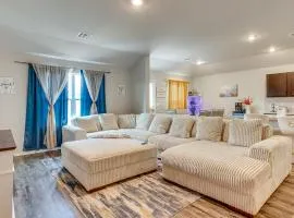 Families with Pets Welcome! Home 22 Mi to Dtwn OKC