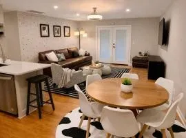 Westbrooke Retreat Modern 3BR Minutes to OU-20 min to OKC